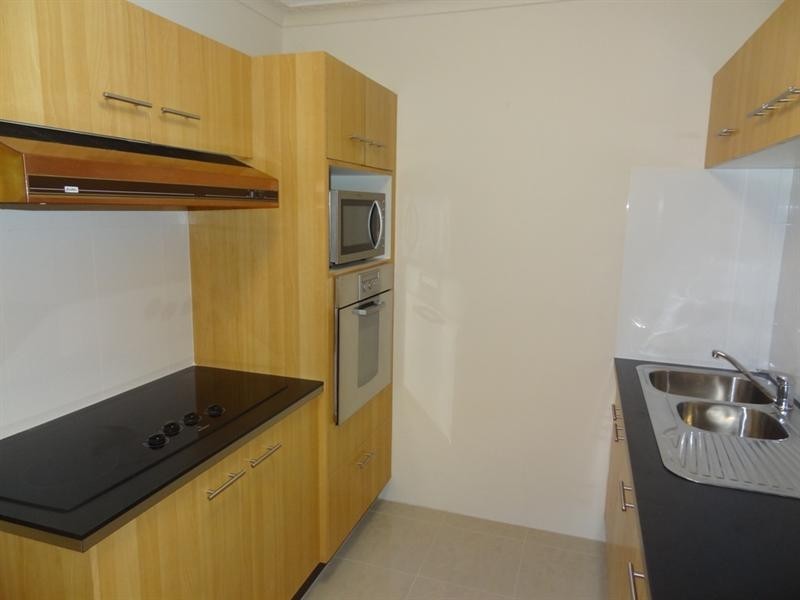 11/15 Earle Lane, Toowong QLD 4066