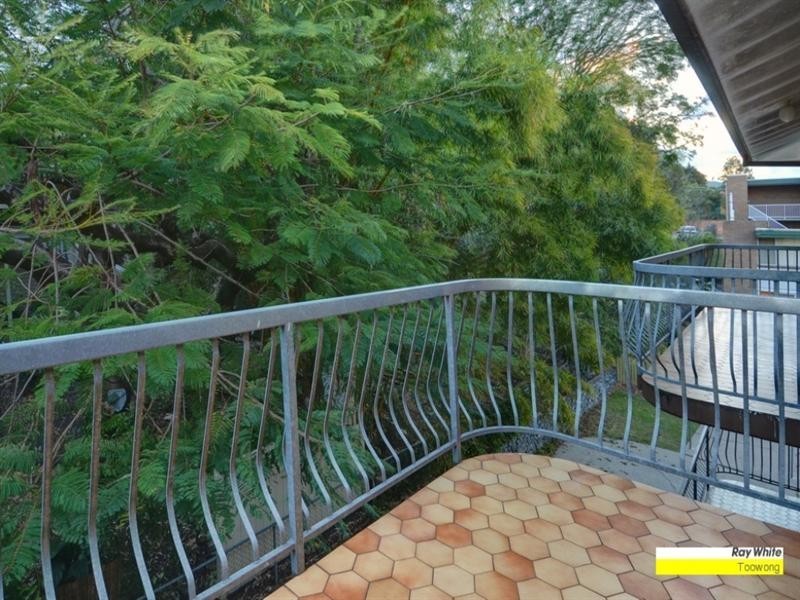 11/15 Earle Lane, Toowong QLD 4066