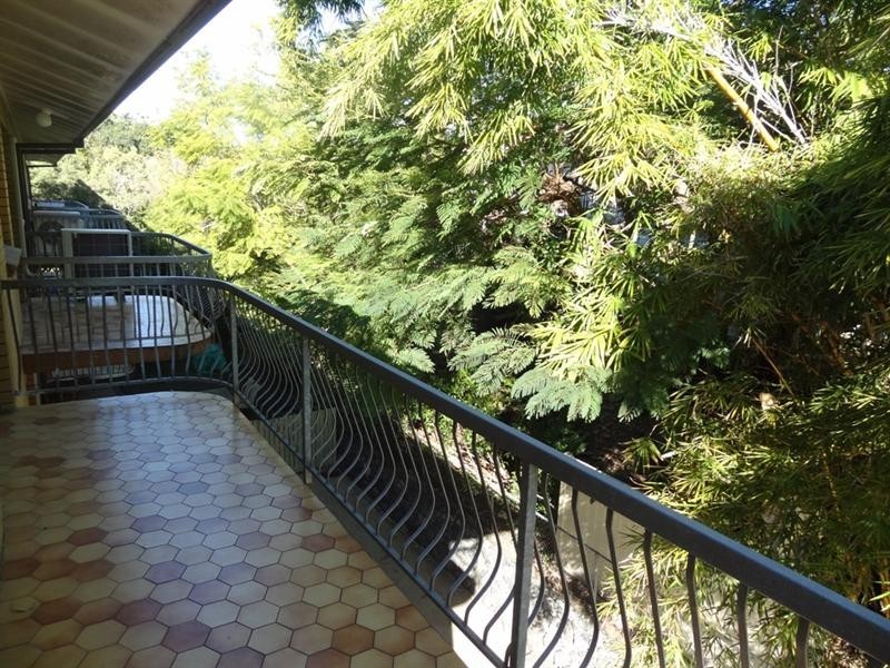 11/15 Earle Lane, Toowong QLD 4066