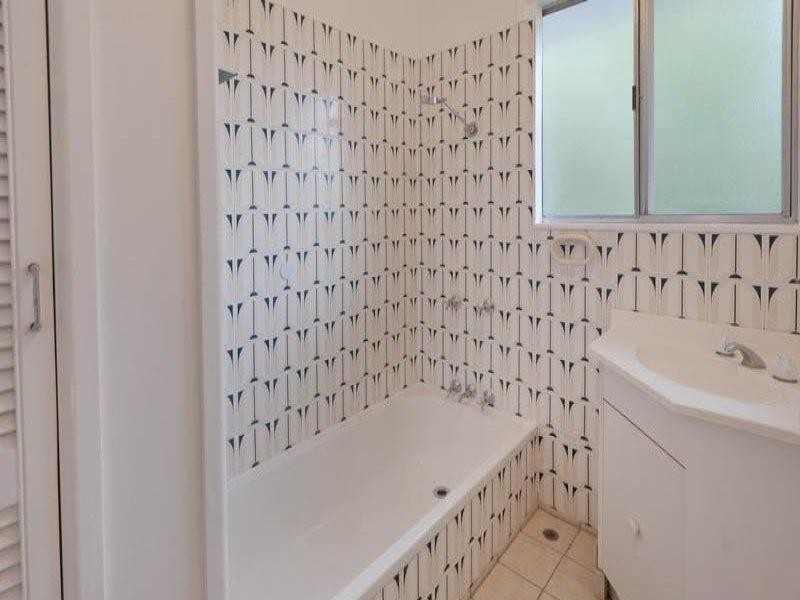 77 Figtree Pocket Road, Chapel Hill QLD 4069