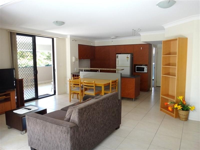 4/53 Warren Street, St Lucia QLD 4067