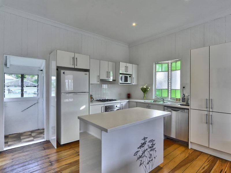 213 Long Street East, Graceville QLD 4075