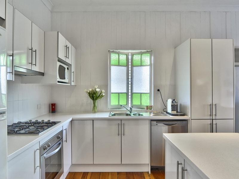 213 Long Street East, Graceville QLD 4075