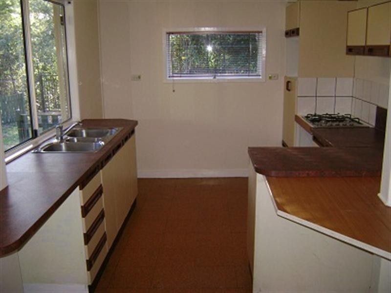 76 Brookfield Road, Kenmore QLD 4069