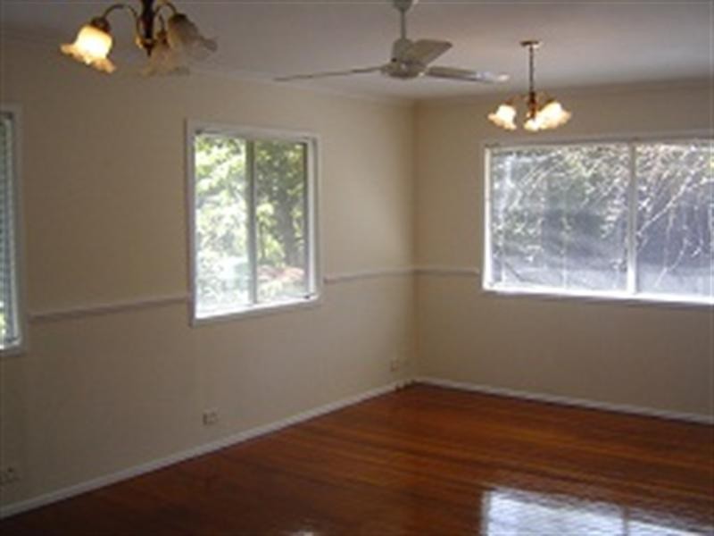 76 Brookfield Road, Kenmore QLD 4069