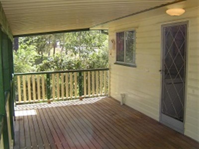 76 Brookfield Road, Kenmore QLD 4069