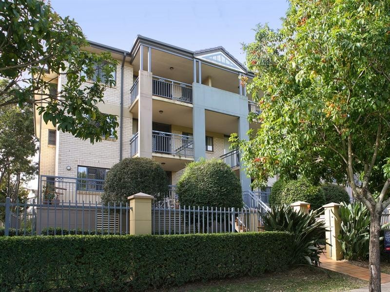 31/300 Sir Fred Schonell Drive, St Lucia QLD 4067