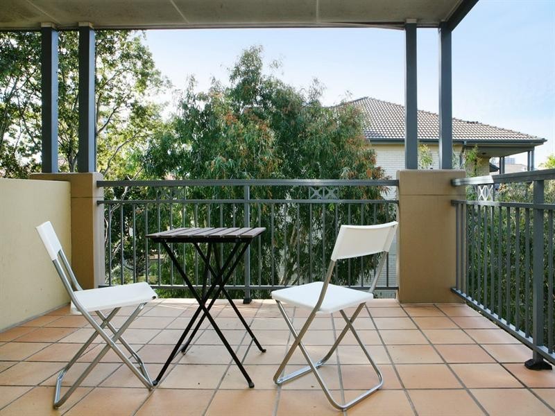 31/300 Sir Fred Schonell Drive, St Lucia QLD 4067