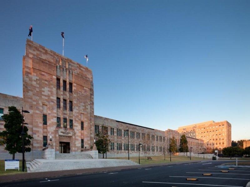 31/300 Sir Fred Schonell Drive, St Lucia QLD 4067