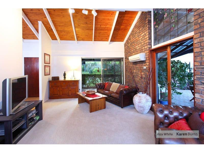 10 Ardell Street, Kenmore QLD 4069