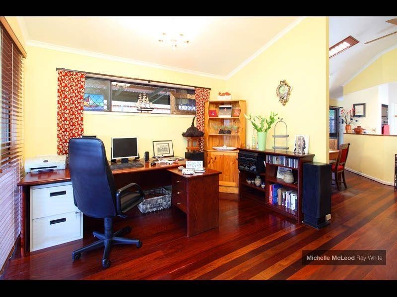 1 Atlas Place, Chapel Hill QLD 4069