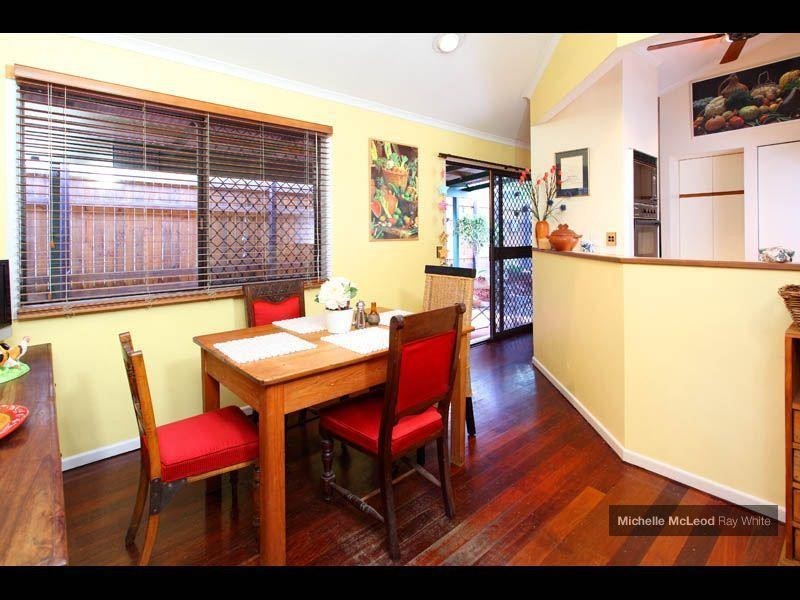 1 Atlas Place, Chapel Hill QLD 4069