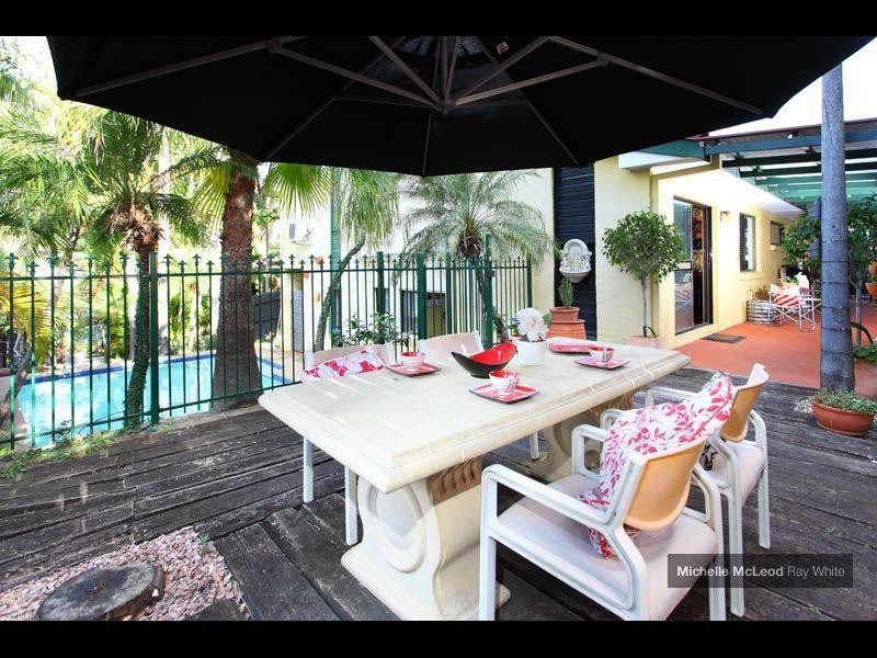 1 Atlas Place, Chapel Hill QLD 4069