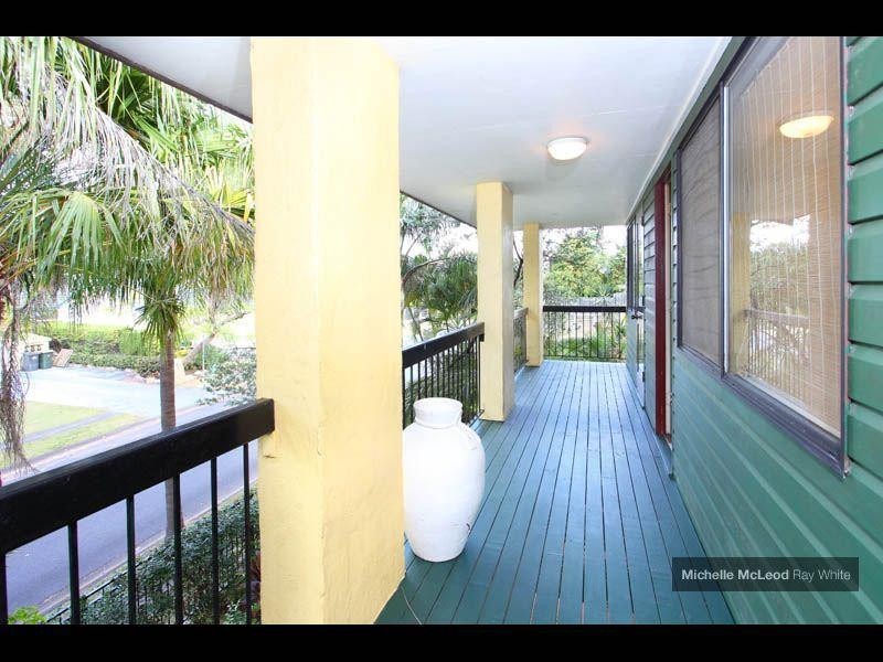 1 Atlas Place, Chapel Hill QLD 4069