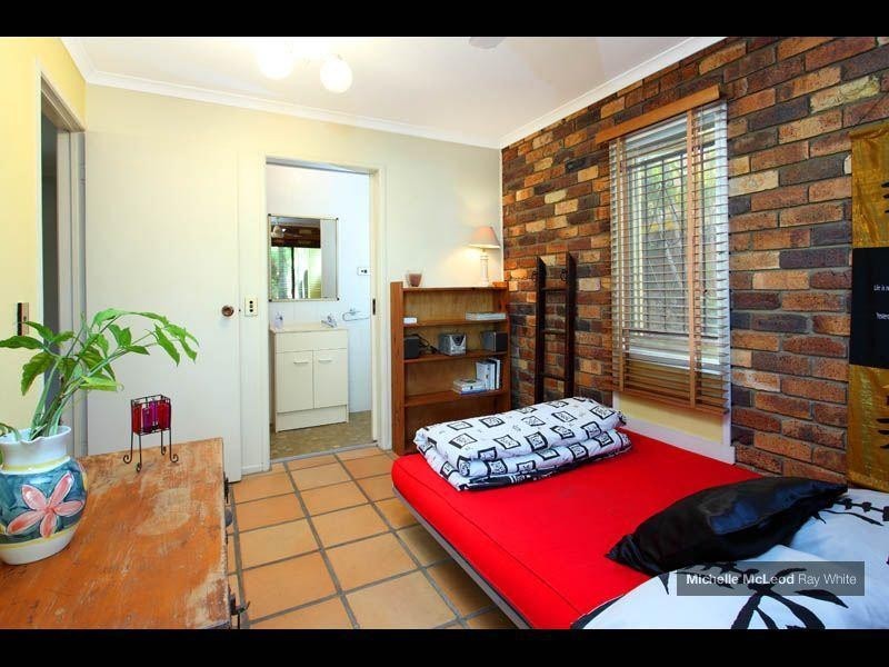 1 Atlas Place, Chapel Hill QLD 4069