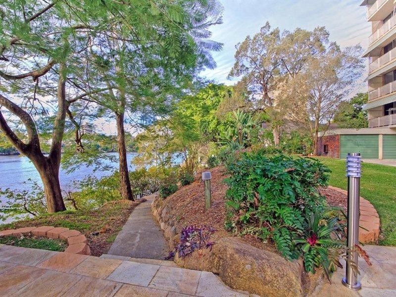 1/146 Macquarie Street, St Lucia QLD 4067