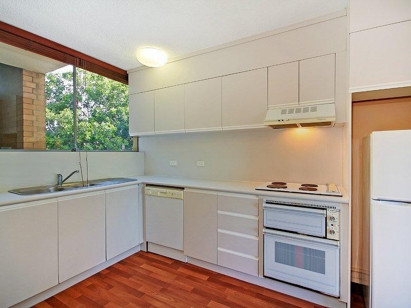 1/146 Macquarie Street, St Lucia QLD 4067