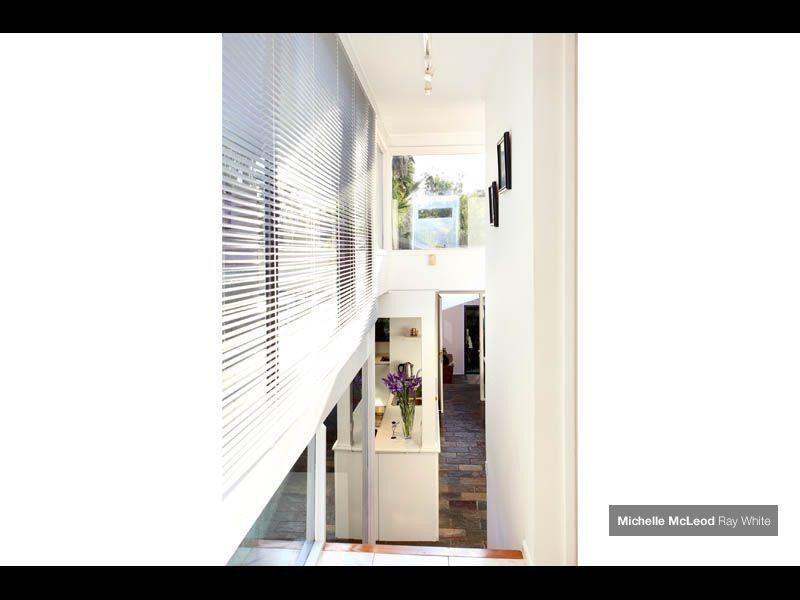 13 Yeoman Street, Chapel Hill QLD 4069