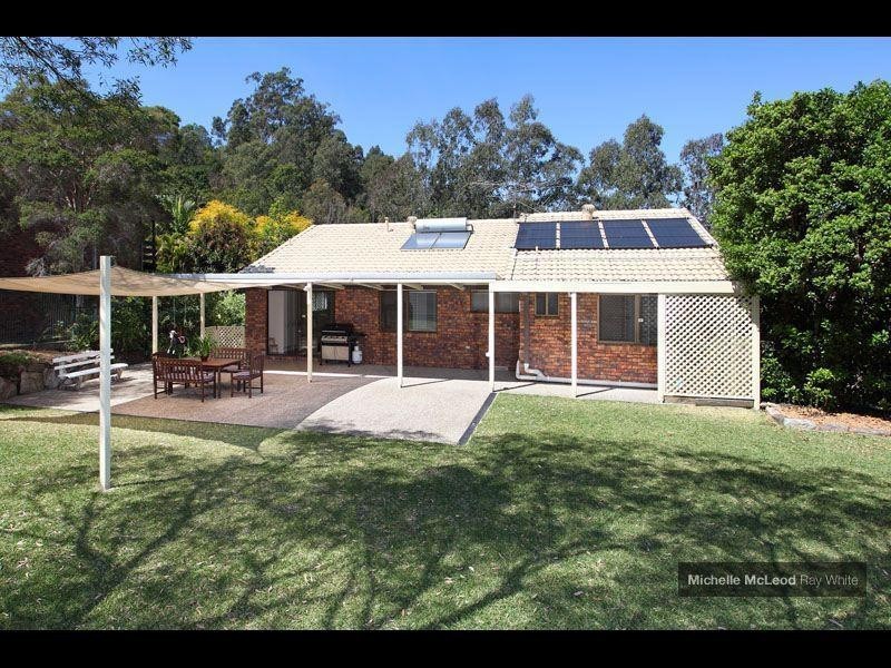 8 Spearwood Place, Chapel Hill QLD 4069