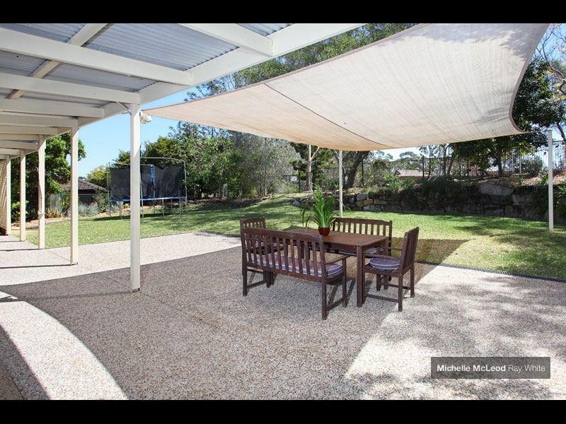 8 Spearwood Place, Chapel Hill QLD 4069
