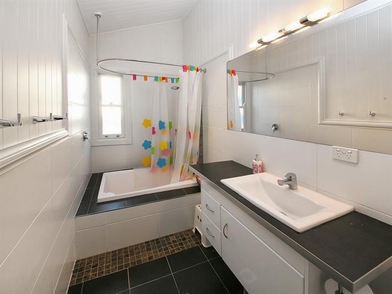 7 Sleath Street, Toowong QLD 4066