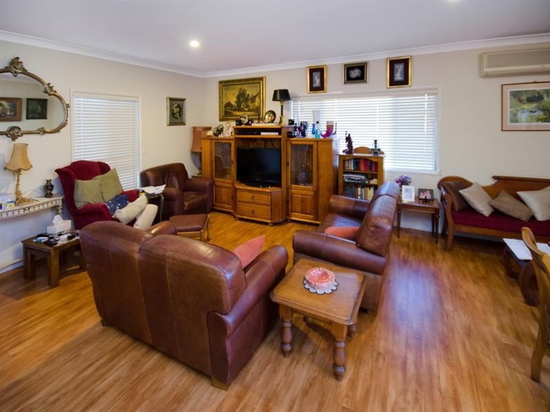 17/250 Sumners Road, Riverhills QLD 4074