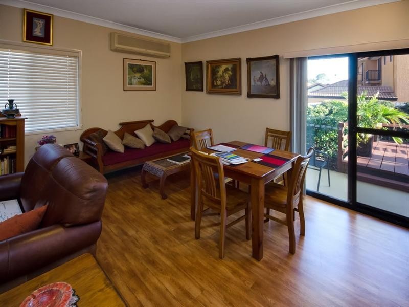 17/250 Sumners Road, Riverhills QLD 4074