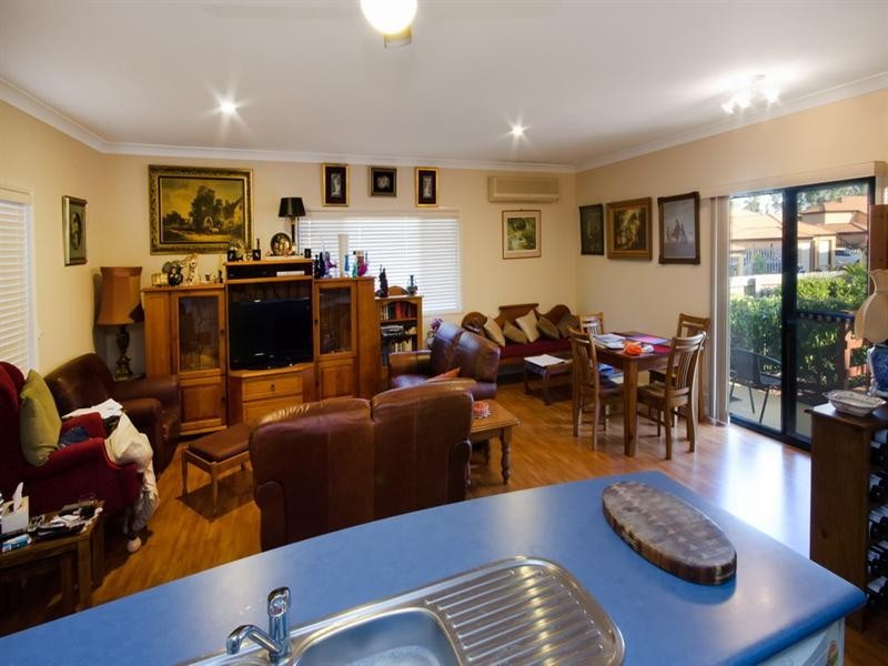 17/250 Sumners Road, Riverhills QLD 4074