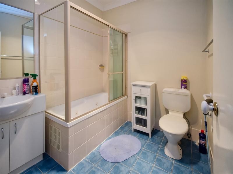 17/250 Sumners Road, Riverhills QLD 4074