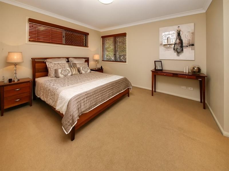 139 Carmody Road, St Lucia QLD 4067