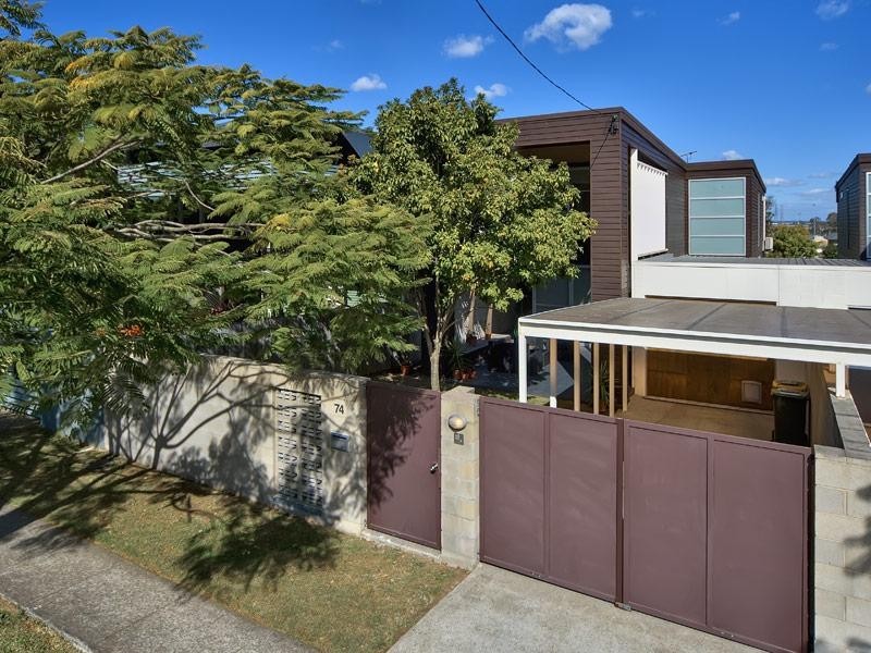 74 King Arthur Terrace, Tennyson QLD 4105