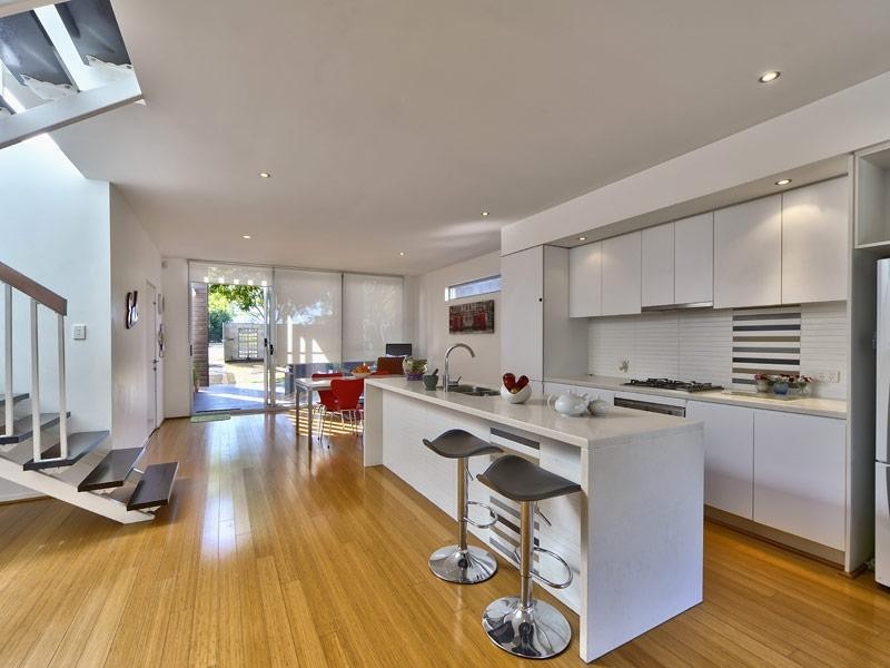 74 King Arthur Terrace, Tennyson QLD 4105