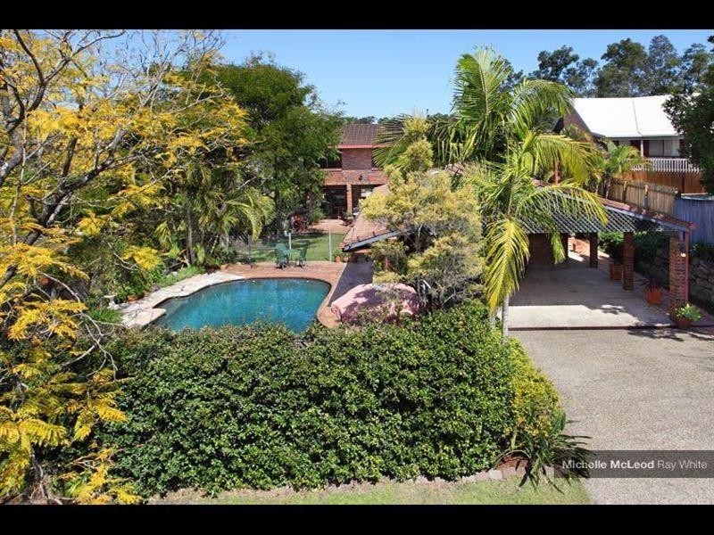 19 Morningview Street, Chapel Hill QLD 4069