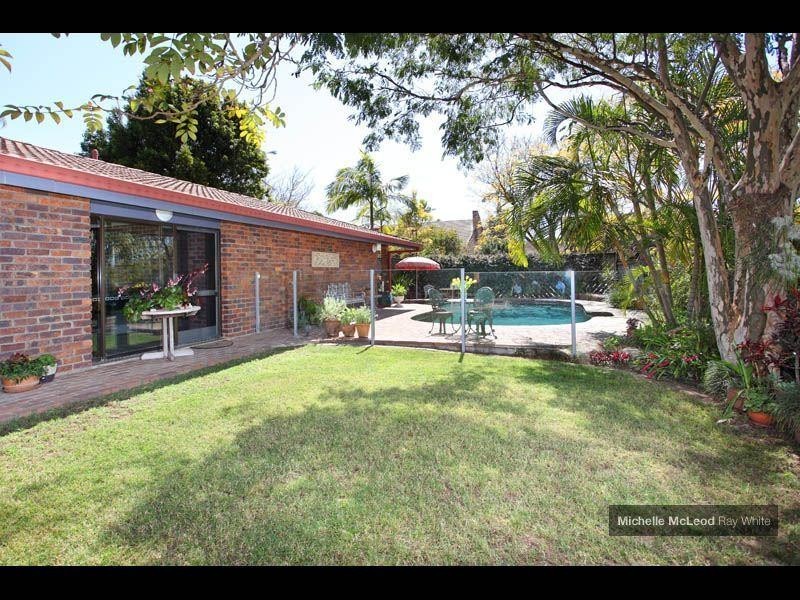 19 Morningview Street, Chapel Hill QLD 4069