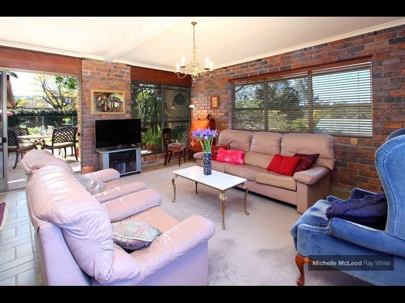 19 Morningview Street, Chapel Hill QLD 4069