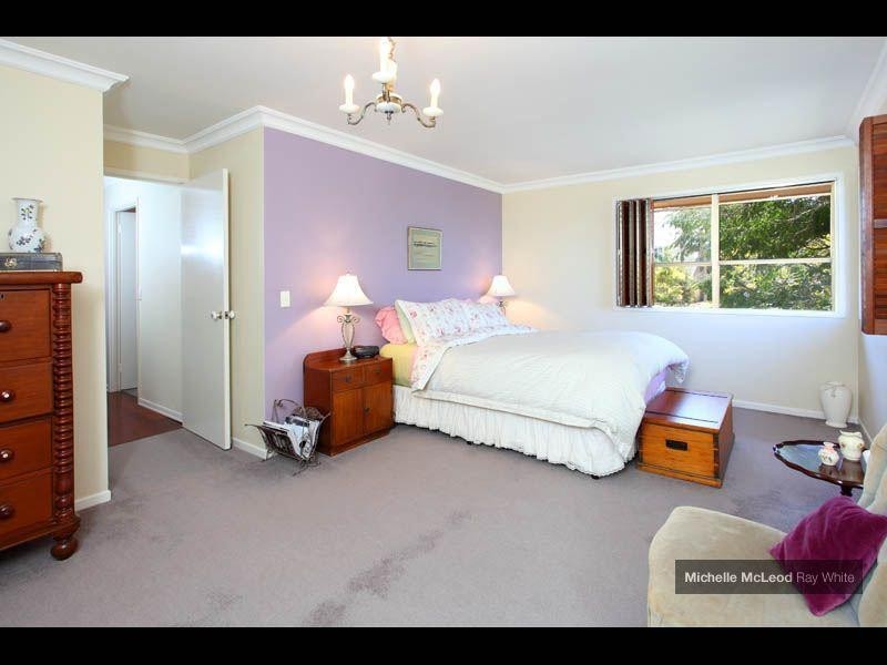 19 Morningview Street, Chapel Hill QLD 4069