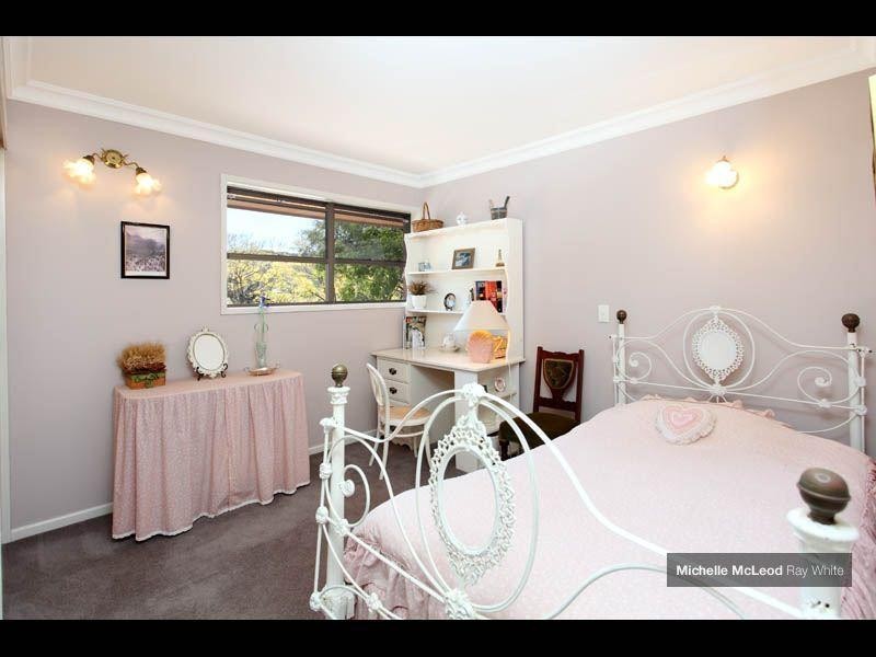 19 Morningview Street, Chapel Hill QLD 4069