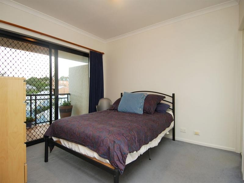 8/26 Maryvale Street, Toowong QLD 4066