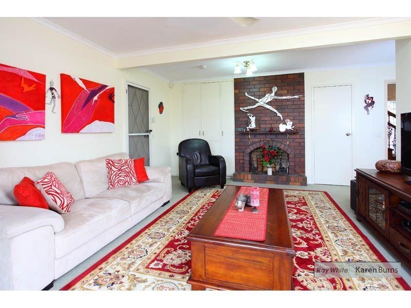 82 Kenmore Road, Kenmore QLD 4069