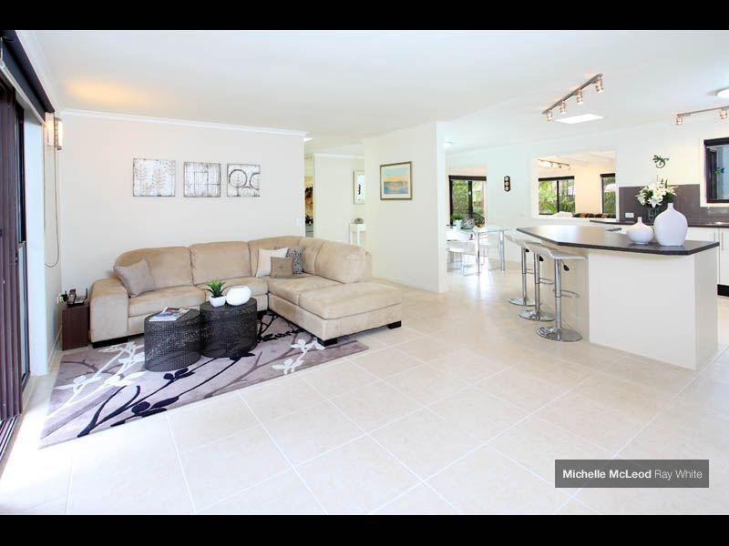 2 Welcome Street, Chapel Hill QLD 4069