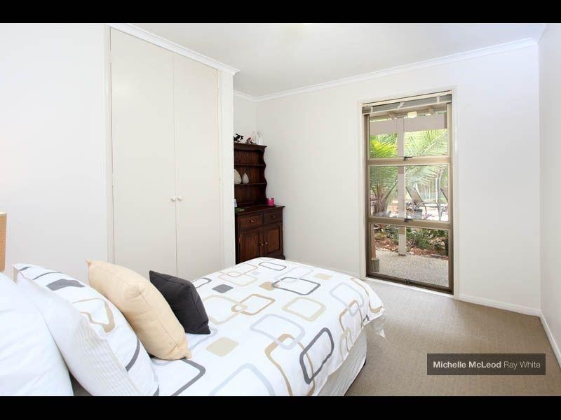 2 Welcome Street, Chapel Hill QLD 4069