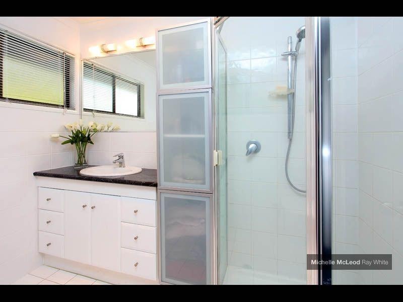 36 Burrumbuck Street, Chapel Hill QLD 4069