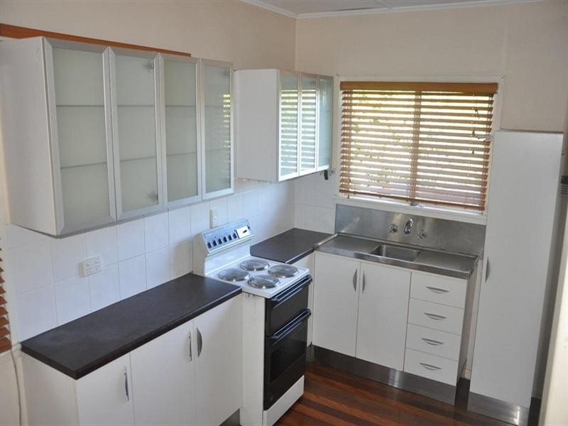 13 Fleetway Street, Morningside QLD 4170