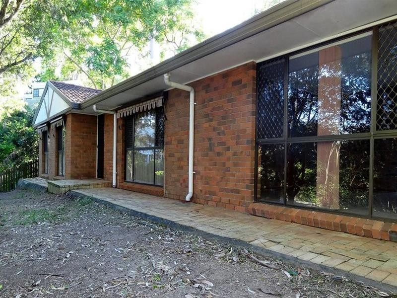 7 Jocelyn Street, Chapel Hill QLD 4069