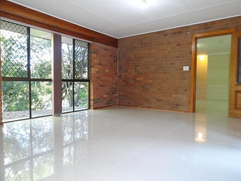 7 Jocelyn Street, Chapel Hill QLD 4069