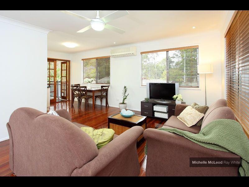 40 Cassandra Street, Chapel Hill QLD 4069