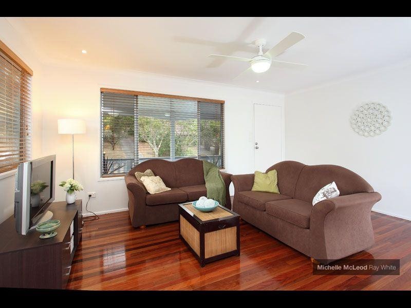 40 Cassandra Street, Chapel Hill QLD 4069