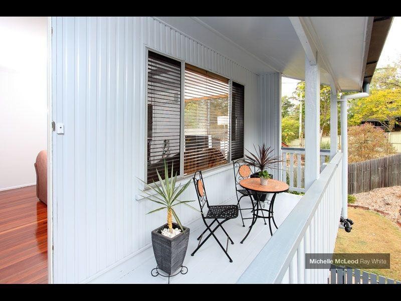 40 Cassandra Street, Chapel Hill QLD 4069