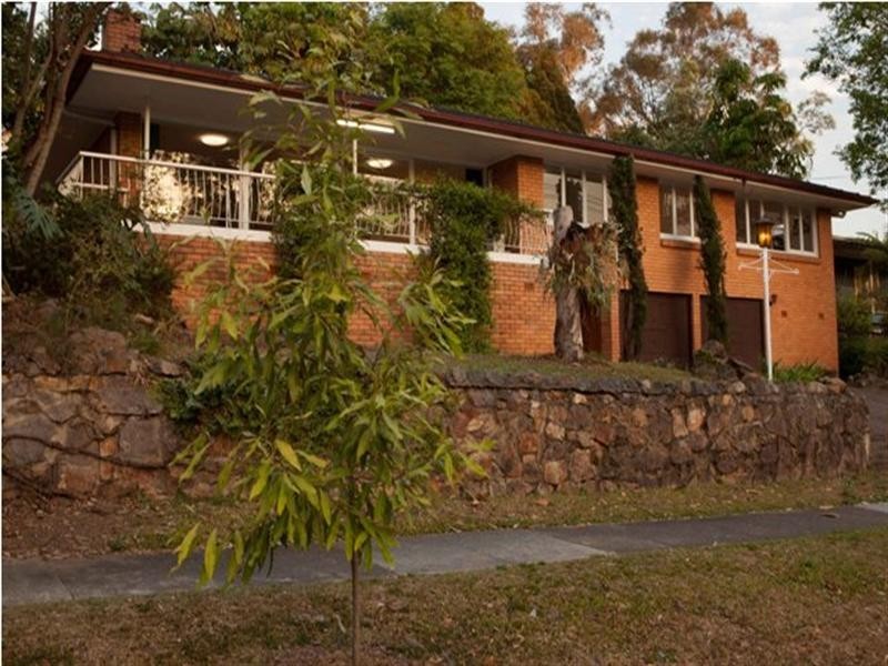 28 Marshall Lane, Kenmore QLD 4069