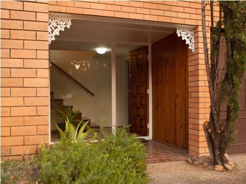 28 Marshall Lane, Kenmore QLD 4069